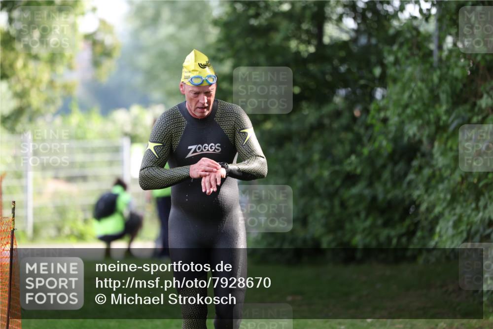 15.06.2025 - 7 Türme Triathlon Michael Strokosch http://msf.ph/oto/7928670 15.06.2025 09:20:48 Schwimmen 71, 75, 78, 85, 87, 88 meine-sportfotos.de