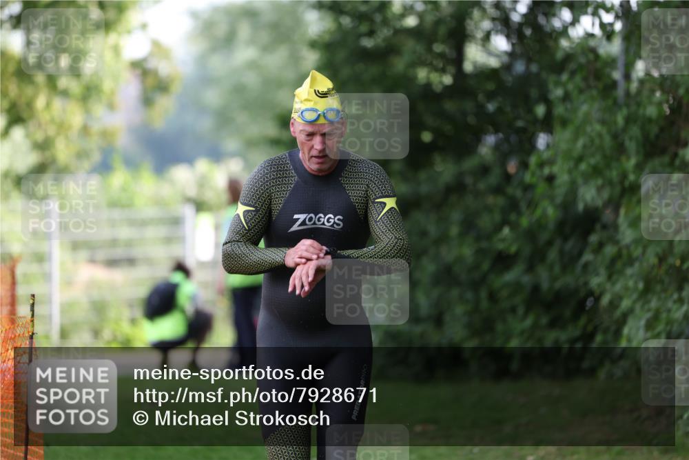 15.06.2025 - 7 Türme Triathlon Michael Strokosch http://msf.ph/oto/7928671 15.06.2025 09:20:48 Schwimmen 71, 75, 78, 85, 87, 88 meine-sportfotos.de