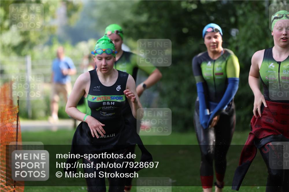 15.06.2025 - 7 Türme Triathlon Michael Strokosch http://msf.ph/oto/7928697 15.06.2025 09:21:14 Schwimmen 109, 110, 111, 112, 121, 122, 123, 124 meine-sportfotos.de