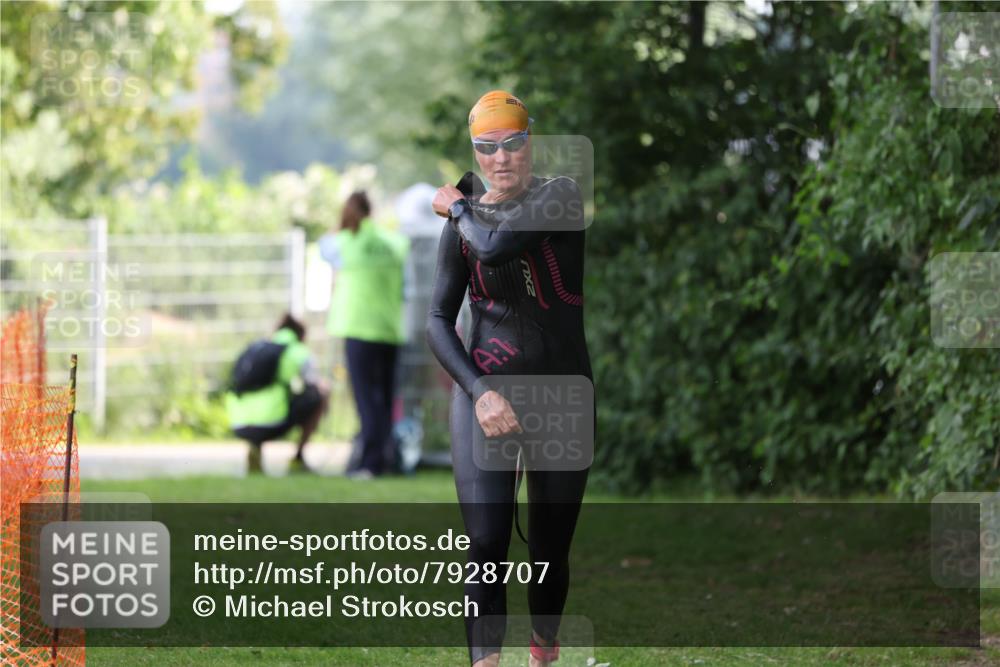 15.06.2025 - 7 Türme Triathlon Michael Strokosch http://msf.ph/oto/7928707 15.06.2025 09:21:33 Schwimmen 61, 93, 94, 95 meine-sportfotos.de