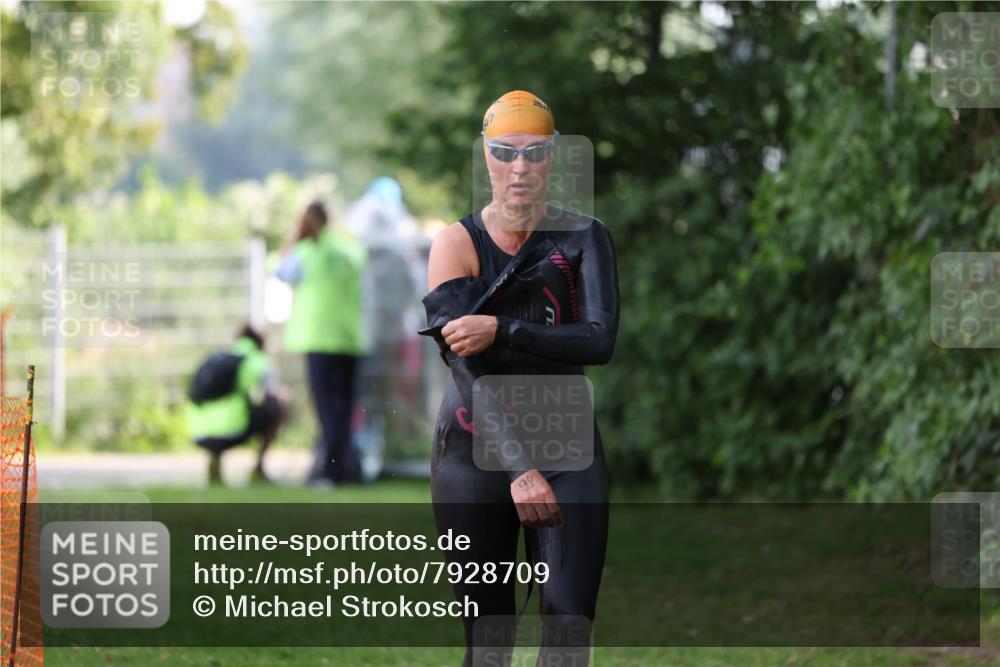 15.06.2025 - 7 Türme Triathlon Michael Strokosch http://msf.ph/oto/7928709 15.06.2025 09:21:34 Schwimmen 61, 93, 94, 95 meine-sportfotos.de