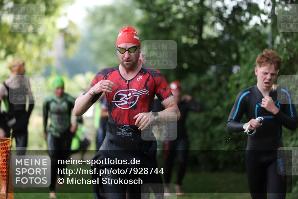 15.06.2025 - 7 Türme Triathlon Michael Strokosch http://msf.ph/oto/7928744 15.06.2025 09:21:55 Schwimmen 6, 7, 9, 36, 61, 63, 65, 117, 118, 119 meine-sportfotos.de