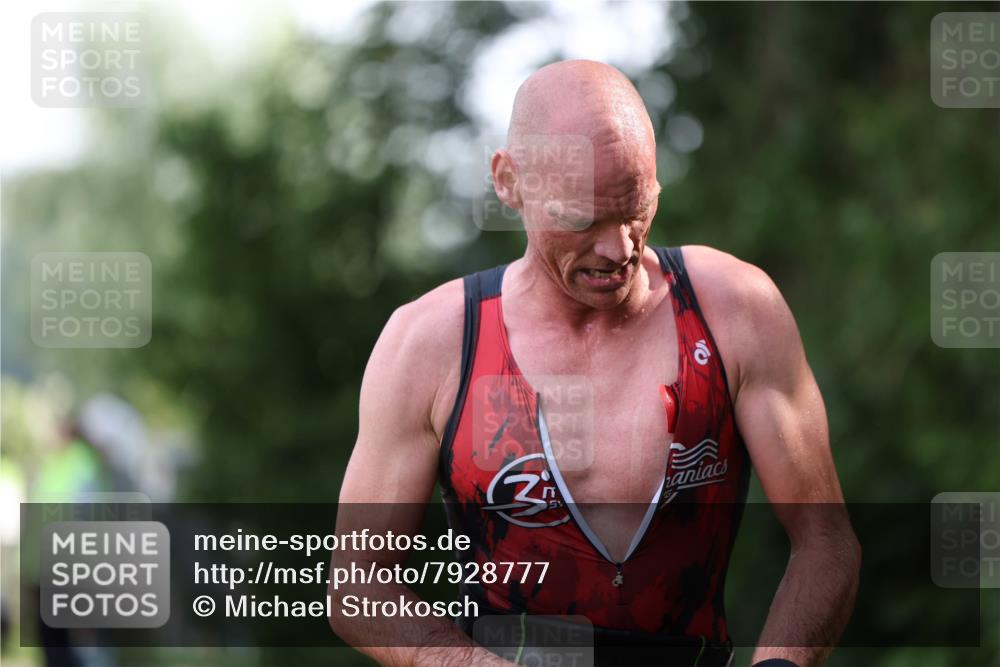 15.06.2025 - 7 Türme Triathlon Michael Strokosch http://msf.ph/oto/7928777 15.06.2025 09:22:14 Schwimmen 9, 38, 62, 64 meine-sportfotos.de