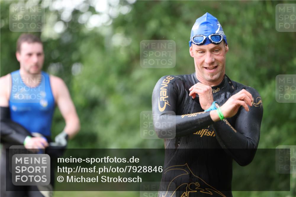 15.06.2025 - 7 Türme Triathlon Michael Strokosch http://msf.ph/oto/7928846 15.06.2025 09:23:45 Schwimmen 18, 46, 47, 48, 49 meine-sportfotos.de