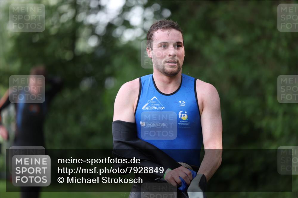 15.06.2025 - 7 Türme Triathlon Michael Strokosch http://msf.ph/oto/7928849 15.06.2025 09:23:46 Schwimmen 18, 46, 47, 48, 49 meine-sportfotos.de