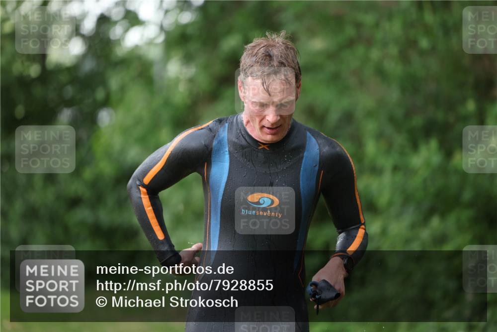 15.06.2025 - 7 Türme Triathlon Michael Strokosch http://msf.ph/oto/7928855 15.06.2025 09:23:50 Schwimmen 18, 46, 47, 48, 49 meine-sportfotos.de