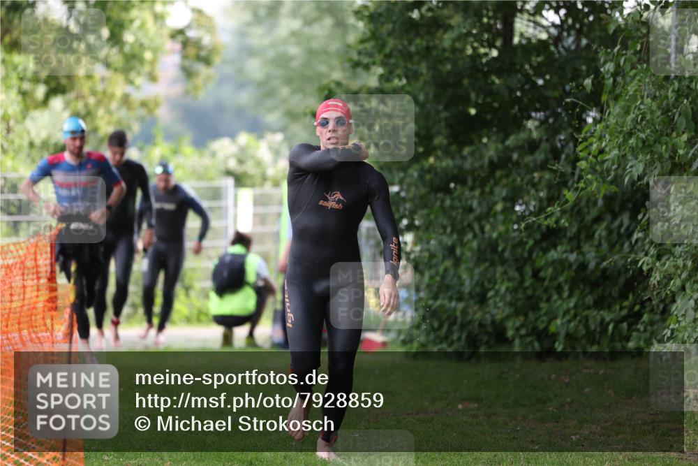 15.06.2025 - 7 Türme Triathlon Michael Strokosch http://msf.ph/oto/7928859 15.06.2025 09:24:10 Schwimmen 17, 20, 39, 40 meine-sportfotos.de