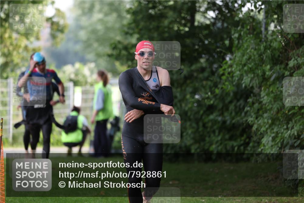 15.06.2025 - 7 Türme Triathlon Michael Strokosch http://msf.ph/oto/7928861 15.06.2025 09:24:11 Schwimmen 1, 17, 20, 39, 40 meine-sportfotos.de