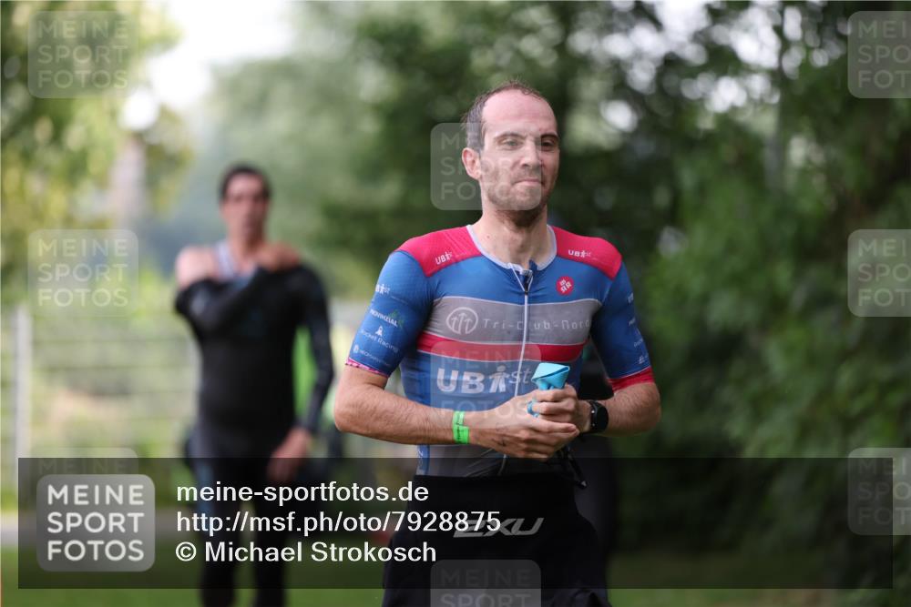 15.06.2025 - 7 Türme Triathlon Michael Strokosch http://msf.ph/oto/7928875 15.06.2025 09:24:15 Schwimmen 1, 17, 20, 39, 40 meine-sportfotos.de