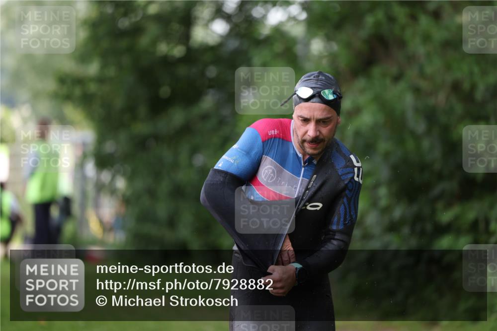 15.06.2025 - 7 Türme Triathlon Michael Strokosch http://msf.ph/oto/7928882 15.06.2025 09:24:17 Schwimmen 1, 17, 20, 39, 40 meine-sportfotos.de