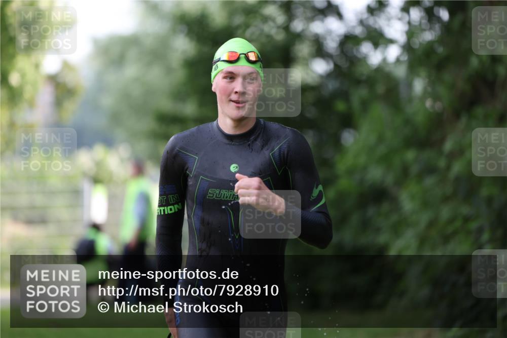 15.06.2025 - 7 Türme Triathlon Michael Strokosch http://msf.ph/oto/7928910 15.06.2025 09:24:57 Schwimmen 43 meine-sportfotos.de