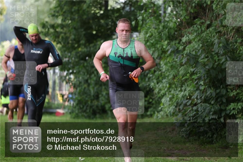 15.06.2025 - 7 Türme Triathlon Michael Strokosch http://msf.ph/oto/7928918 15.06.2025 09:25:24 Schwimmen 16, 56, 57, 58, 59, 60 meine-sportfotos.de