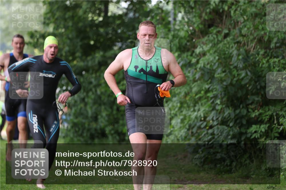 15.06.2025 - 7 Türme Triathlon Michael Strokosch http://msf.ph/oto/7928920 15.06.2025 09:25:25 Schwimmen 16, 56, 57, 58, 59, 60 meine-sportfotos.de