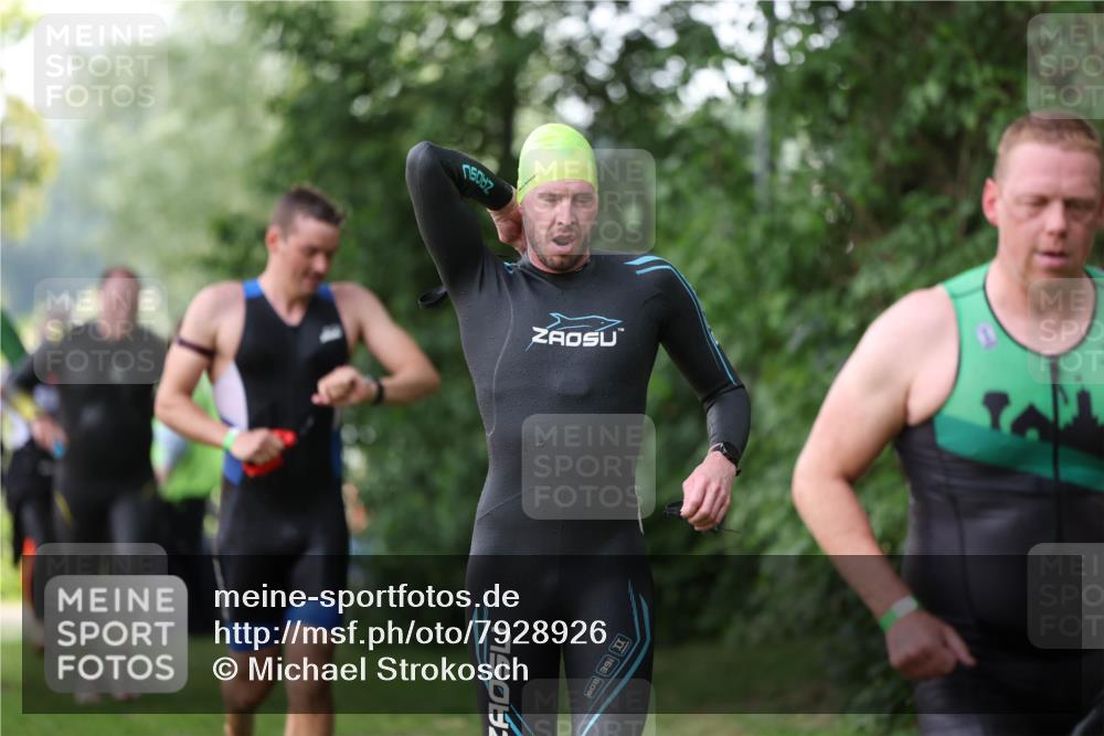 15.06.2025 - 7 Türme Triathlon Michael Strokosch http://msf.ph/oto/7928926 15.06.2025 09:25:27 Schwimmen 16, 56, 57, 58, 59, 60 meine-sportfotos.de