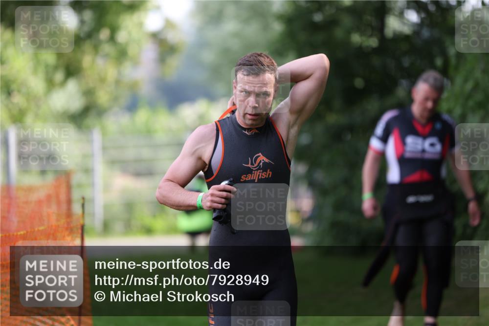 15.06.2025 - 7 Türme Triathlon Michael Strokosch http://msf.ph/oto/7928949 15.06.2025 09:25:35 Schwimmen 16, 19, 56, 57, 58, 59, 60, 77 meine-sportfotos.de