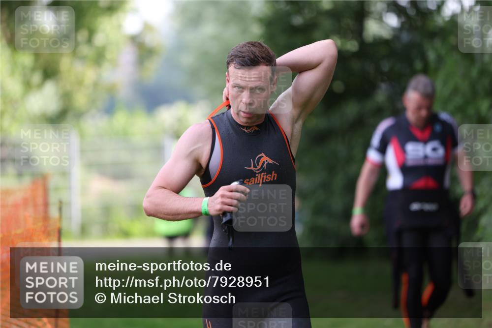15.06.2025 - 7 Türme Triathlon Michael Strokosch http://msf.ph/oto/7928951 15.06.2025 09:25:36 Schwimmen 16, 19, 56, 57, 58, 59, 60, 77 meine-sportfotos.de