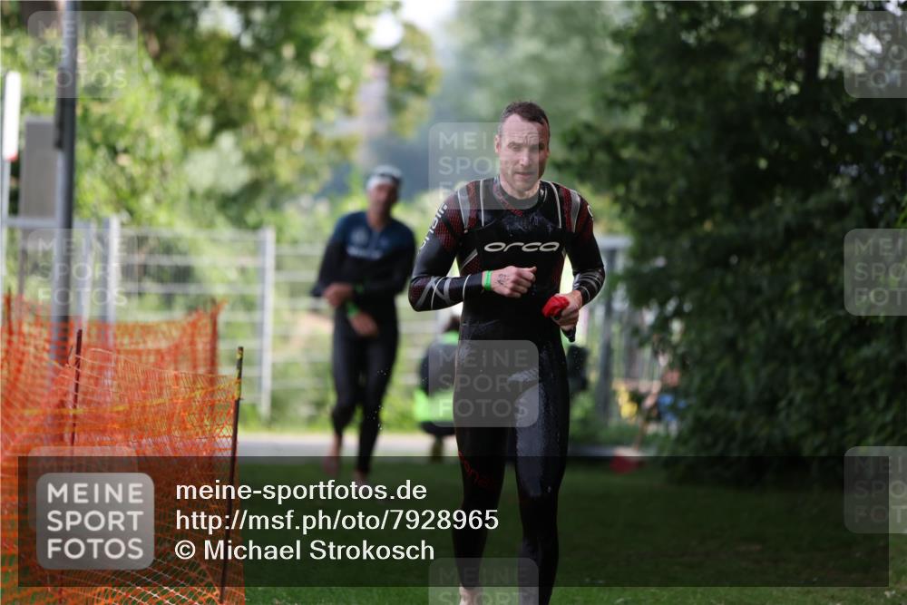 15.06.2025 - 7 Türme Triathlon Michael Strokosch http://msf.ph/oto/7928965 15.06.2025 09:25:51 Schwimmen 2, 4, 16, 19, 41, 42, 44, 45, 77 meine-sportfotos.de