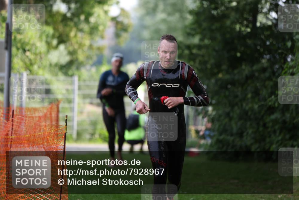 15.06.2025 - 7 Türme Triathlon Michael Strokosch http://msf.ph/oto/7928967 15.06.2025 09:25:51 Schwimmen 2, 4, 16, 19, 41, 42, 44, 45, 77 meine-sportfotos.de