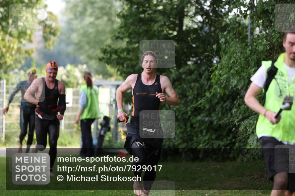 15.06.2025 - 7 Türme Triathlon Michael Strokosch http://msf.ph/oto/7929017 15.06.2025 09:26:14 Schwimmen 4, 41, 42, 44, 45, 66, 67, 68, 69, 70 meine-sportfotos.de
