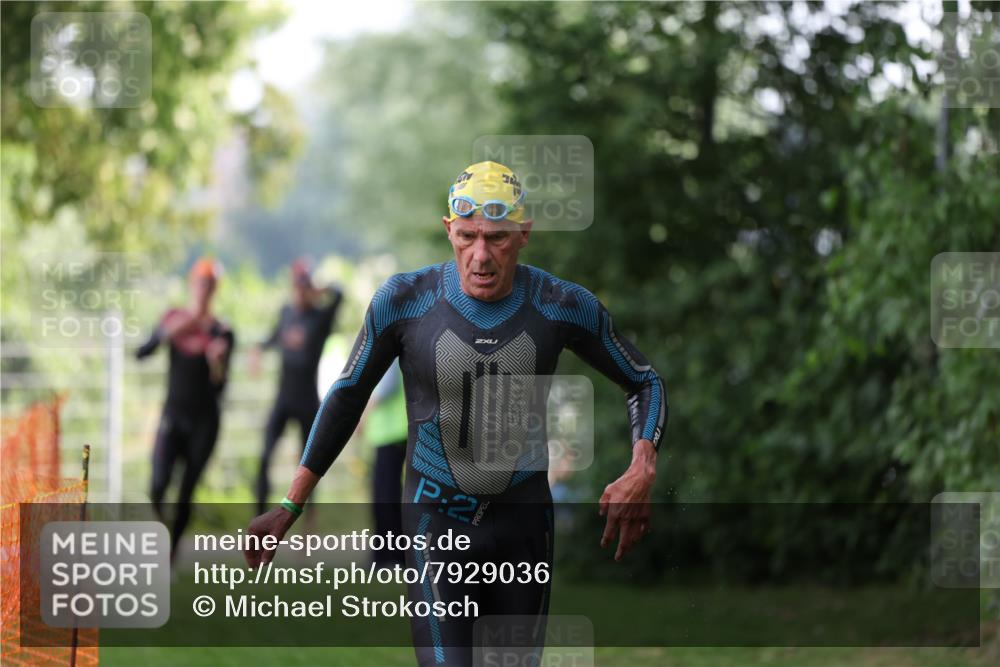 15.06.2025 - 7 Türme Triathlon Michael Strokosch http://msf.ph/oto/7929036 15.06.2025 09:26:20 Schwimmen 4, 66, 67, 68, 69, 70 meine-sportfotos.de