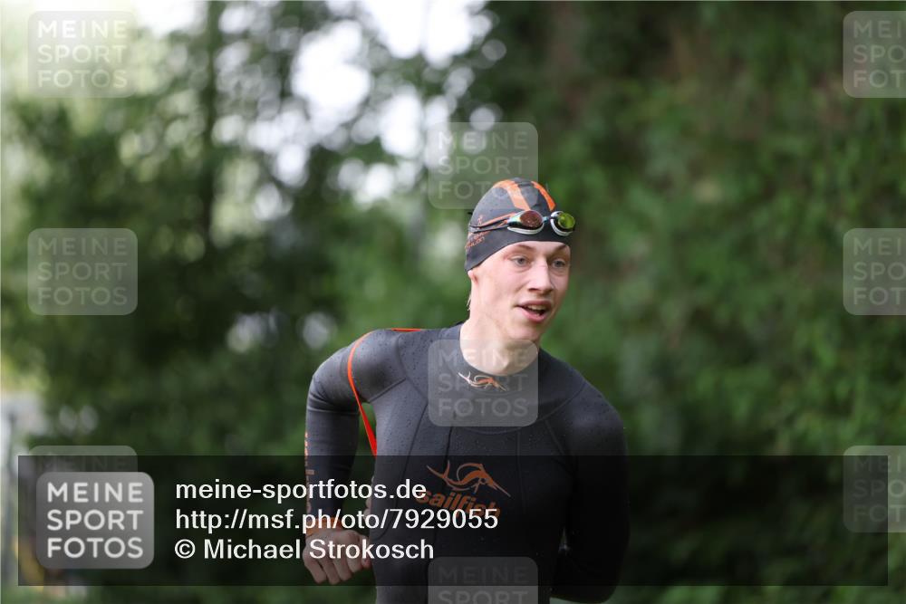 15.06.2025 - 7 Türme Triathlon Michael Strokosch http://msf.ph/oto/7929055 15.06.2025 09:26:26 Schwimmen 66, 67, 68, 70 meine-sportfotos.de