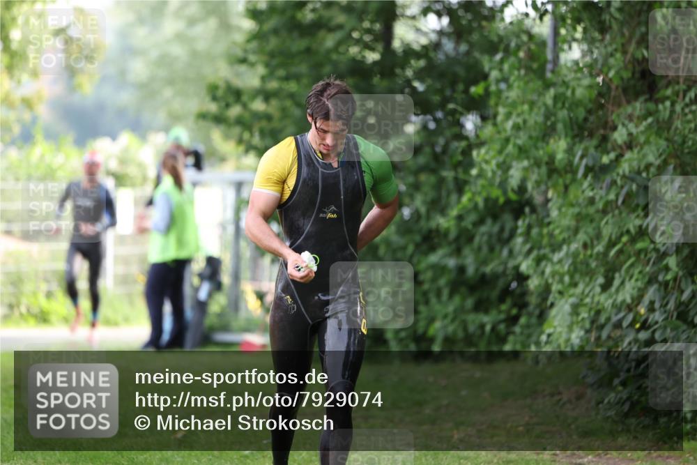 15.06.2025 - 7 Türme Triathlon Michael Strokosch http://msf.ph/oto/7929074 15.06.2025 09:26:59 Schwimmen 5, 53, 54, 55 meine-sportfotos.de