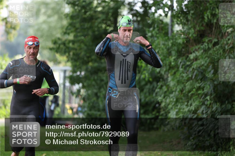 15.06.2025 - 7 Türme Triathlon Michael Strokosch http://msf.ph/oto/7929089 15.06.2025 09:27:06 Schwimmen 5, 53, 54, 55 meine-sportfotos.de