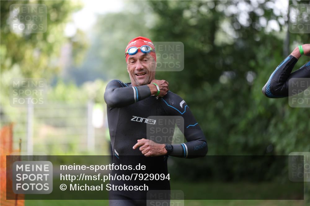 15.06.2025 - 7 Türme Triathlon Michael Strokosch http://msf.ph/oto/7929094 15.06.2025 09:27:07 Schwimmen 5, 53, 54, 55 meine-sportfotos.de