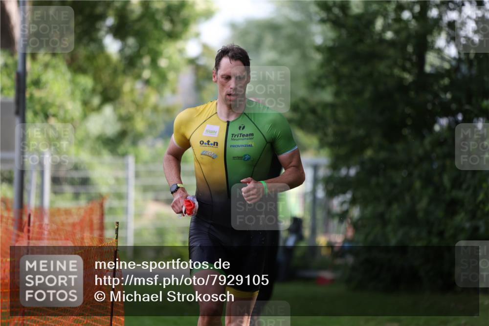 15.06.2025 - 7 Türme Triathlon Michael Strokosch http://msf.ph/oto/7929105 15.06.2025 09:27:25 Schwimmen 51, 52 meine-sportfotos.de