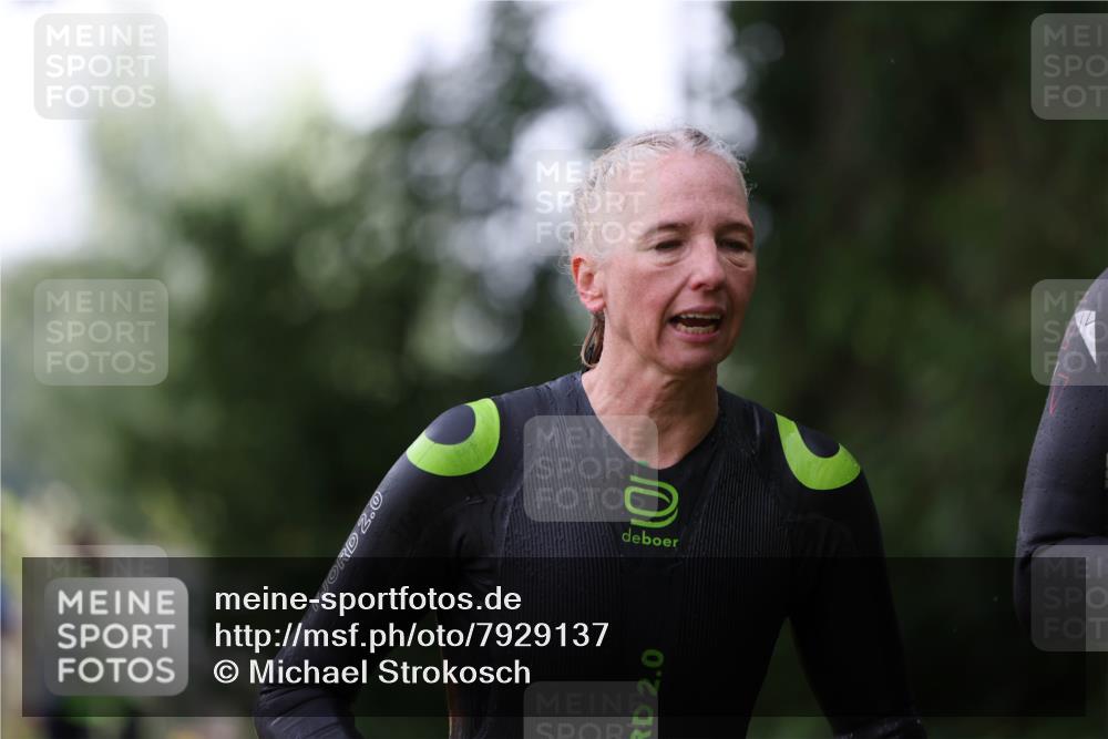 15.06.2025 - 7 Türme Triathlon Michael Strokosch http://msf.ph/oto/7929137 15.06.2025 09:28:01 Schwimmen 129, 131 meine-sportfotos.de
