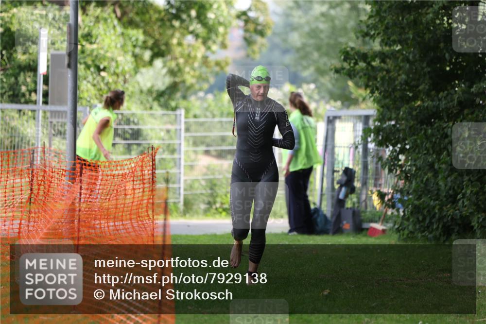 15.06.2025 - 7 Türme Triathlon Michael Strokosch http://msf.ph/oto/7929138 15.06.2025 09:28:49 Schwimmen 132 meine-sportfotos.de