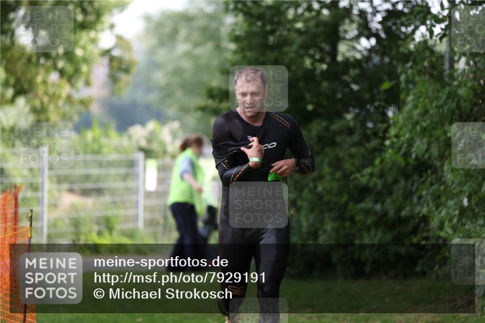 15.06.2025 - 7 Türme Triathlon Michael Strokosch http://msf.ph/oto/7929191 15.06.2025 09:30:50 Schwimmen 21, 22, 23, 24, 25, 156 meine-sportfotos.de