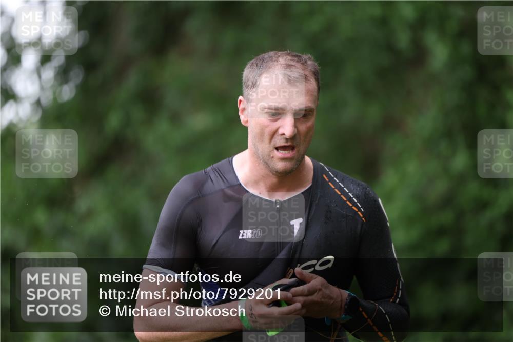 15.06.2025 - 7 Türme Triathlon Michael Strokosch http://msf.ph/oto/7929201 15.06.2025 09:30:52 Schwimmen 21, 22, 23, 24, 25, 156 meine-sportfotos.de