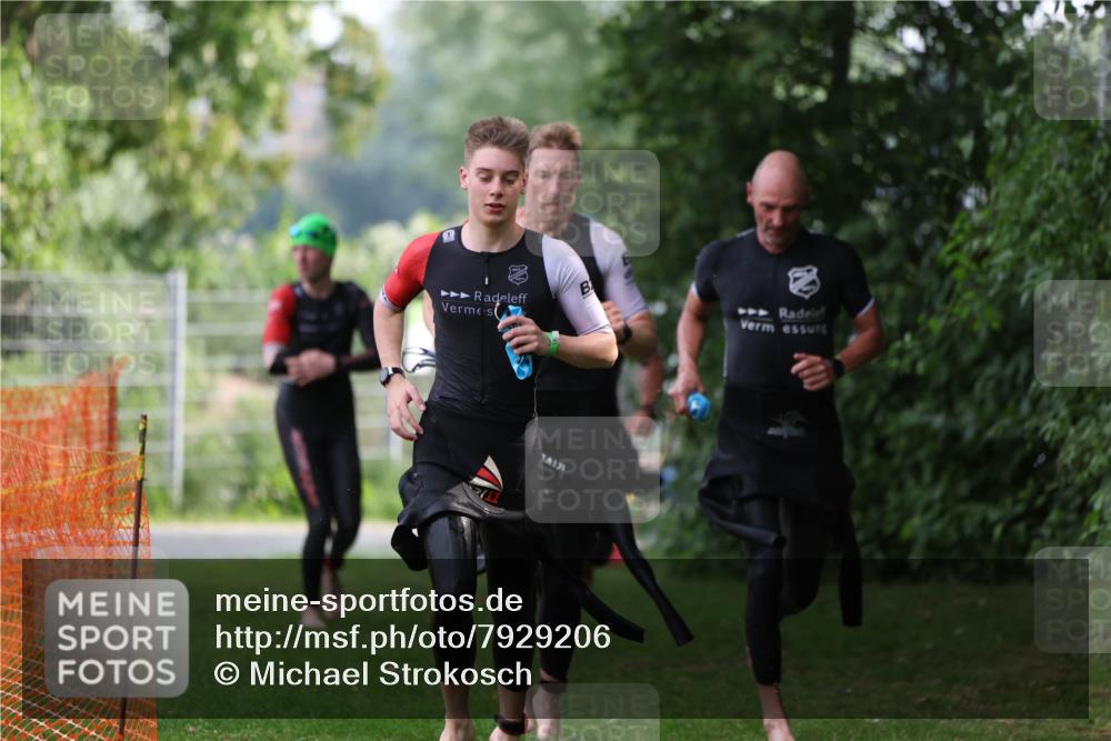 15.06.2025 - 7 Türme Triathlon Michael Strokosch http://msf.ph/oto/7929206 15.06.2025 09:30:58 Schwimmen 21, 22, 23, 24, 25, 156 meine-sportfotos.de