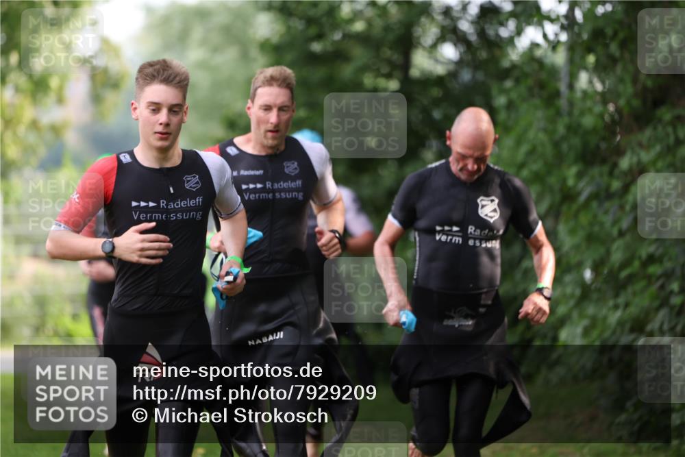 15.06.2025 - 7 Türme Triathlon Michael Strokosch http://msf.ph/oto/7929209 15.06.2025 09:30:59 Schwimmen 21, 22, 23, 24, 25, 156 meine-sportfotos.de