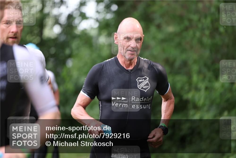 15.06.2025 - 7 Türme Triathlon Michael Strokosch http://msf.ph/oto/7929216 15.06.2025 09:31:01 Schwimmen 21, 22, 23, 24, 25, 156 meine-sportfotos.de