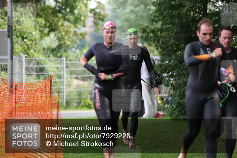 15.06.2025 - 7 Türme Triathlon Michael Strokosch http://msf.ph/oto/7929228 15.06.2025 09:32:01 Schwimmen 130, 133, 134, 135 meine-sportfotos.de