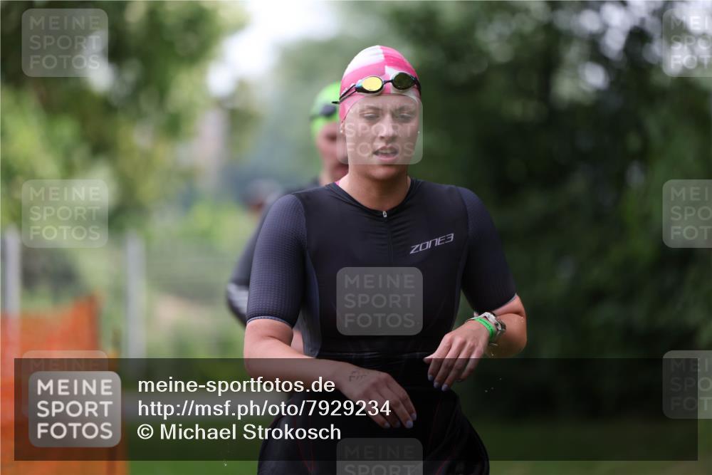 15.06.2025 - 7 Türme Triathlon Michael Strokosch http://msf.ph/oto/7929234 15.06.2025 09:32:04 Schwimmen 130, 133, 134, 135 meine-sportfotos.de