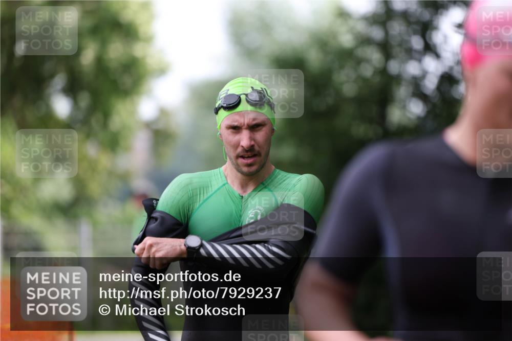 15.06.2025 - 7 Türme Triathlon Michael Strokosch http://msf.ph/oto/7929237 15.06.2025 09:32:05 Schwimmen 130, 133, 134, 135 meine-sportfotos.de