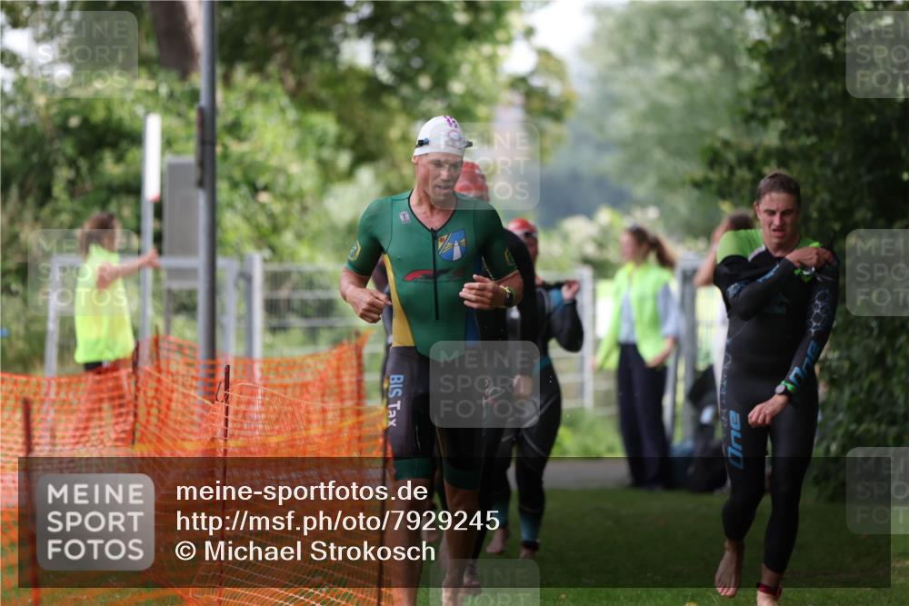 15.06.2025 - 7 Türme Triathlon Michael Strokosch http://msf.ph/oto/7929245 15.06.2025 09:33:11 Schwimmen 127, 128, 141, 142, 143, 144 meine-sportfotos.de
