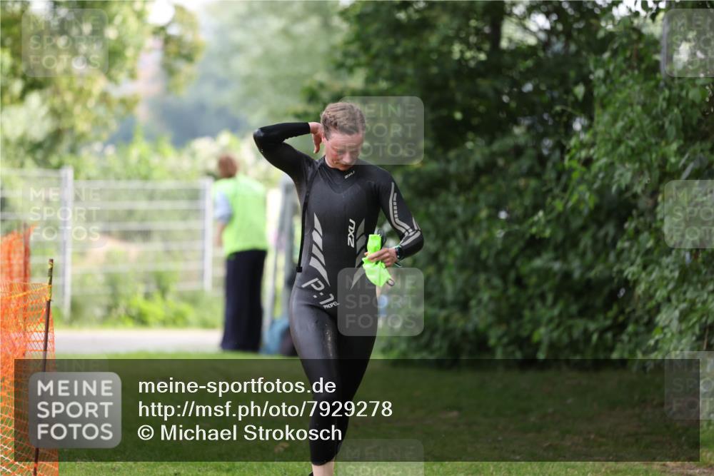 15.06.2025 - 7 Türme Triathlon Michael Strokosch http://msf.ph/oto/7929278 15.06.2025 09:33:52 Schwimmen 126, 139, 140 meine-sportfotos.de