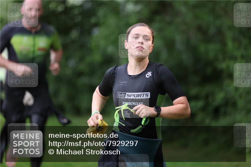 15.06.2025 - 7 Türme Triathlon Michael Strokosch http://msf.ph/oto/7929297 15.06.2025 09:34:16 Schwimmen 145, 146, 147, 148 meine-sportfotos.de