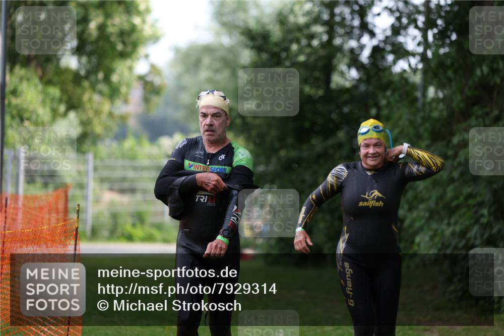 15.06.2025 - 7 Türme Triathlon Michael Strokosch http://msf.ph/oto/7929314 15.06.2025 09:34:27 Schwimmen 137, 138, 145, 146 meine-sportfotos.de