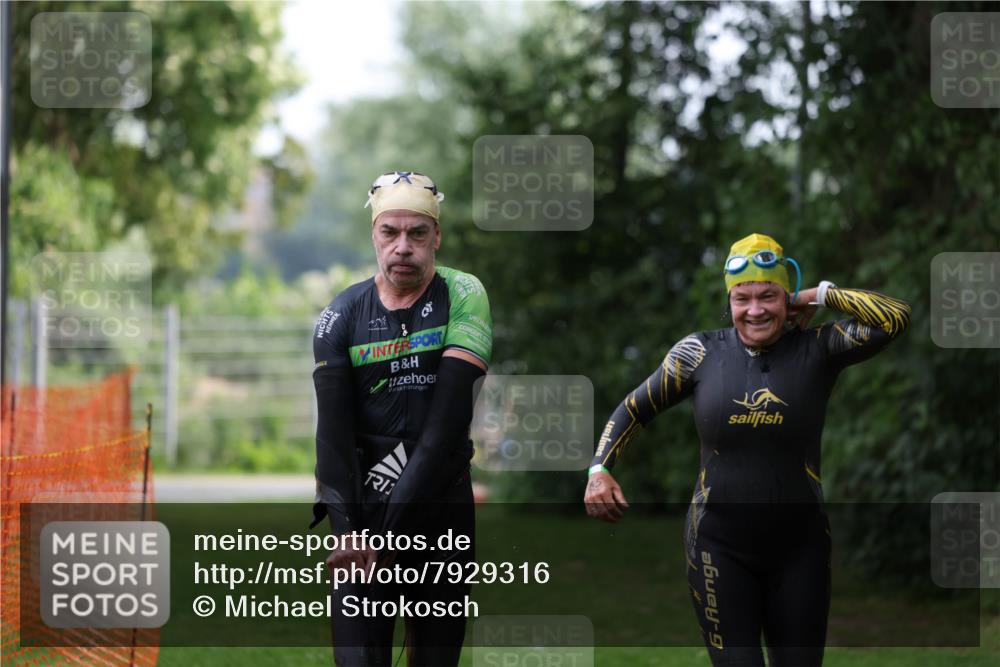 15.06.2025 - 7 Türme Triathlon Michael Strokosch http://msf.ph/oto/7929316 15.06.2025 09:34:27 Schwimmen 137, 138, 145, 146 meine-sportfotos.de