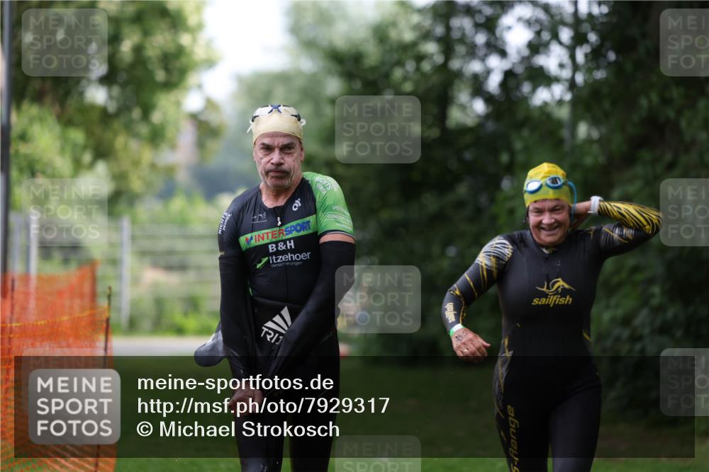 15.06.2025 - 7 Türme Triathlon Michael Strokosch http://msf.ph/oto/7929317 15.06.2025 09:34:27 Schwimmen 137, 138, 145, 146 meine-sportfotos.de