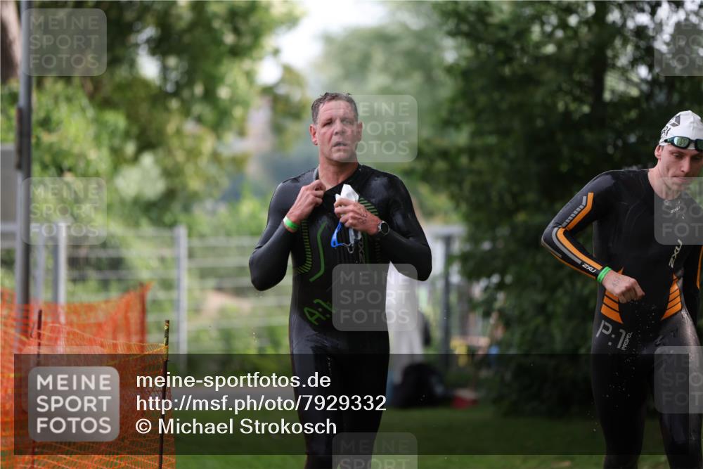15.06.2025 - 7 Türme Triathlon Michael Strokosch http://msf.ph/oto/7929332 15.06.2025 09:34:41 Schwimmen 137, 138, 145, 146 meine-sportfotos.de