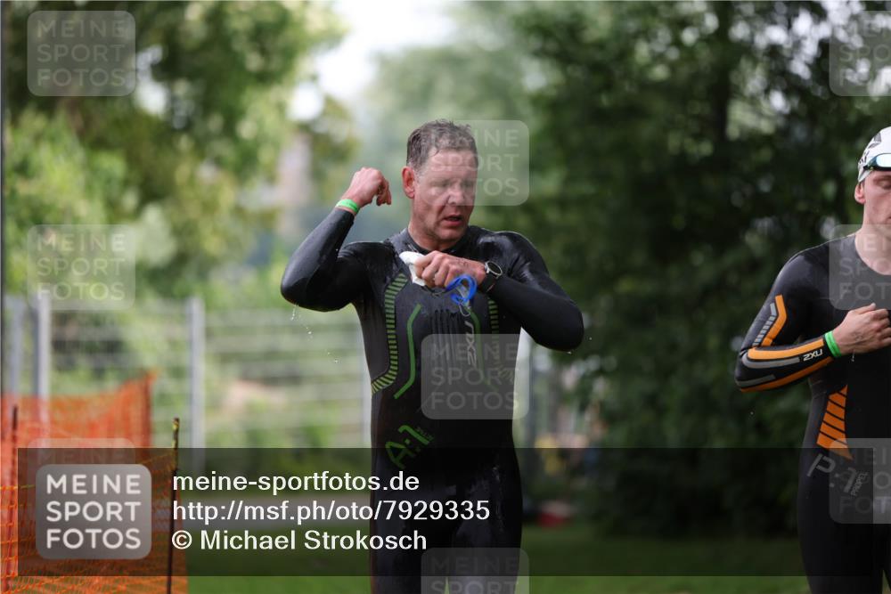 15.06.2025 - 7 Türme Triathlon Michael Strokosch http://msf.ph/oto/7929335 15.06.2025 09:34:41 Schwimmen 137, 138, 145, 146 meine-sportfotos.de