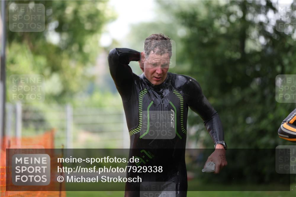 15.06.2025 - 7 Türme Triathlon Michael Strokosch http://msf.ph/oto/7929338 15.06.2025 09:34:42 Schwimmen 137, 138, 145, 146 meine-sportfotos.de