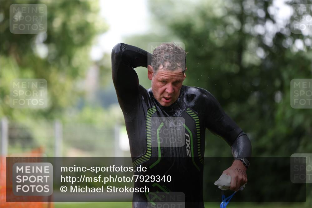 15.06.2025 - 7 Türme Triathlon Michael Strokosch http://msf.ph/oto/7929340 15.06.2025 09:34:42 Schwimmen 137, 138, 145, 146 meine-sportfotos.de