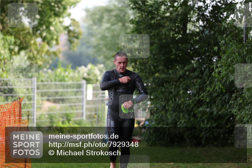 15.06.2025 - 7 Türme Triathlon Michael Strokosch http://msf.ph/oto/7929348 15.06.2025 09:35:05 Schwimmen 125 meine-sportfotos.de